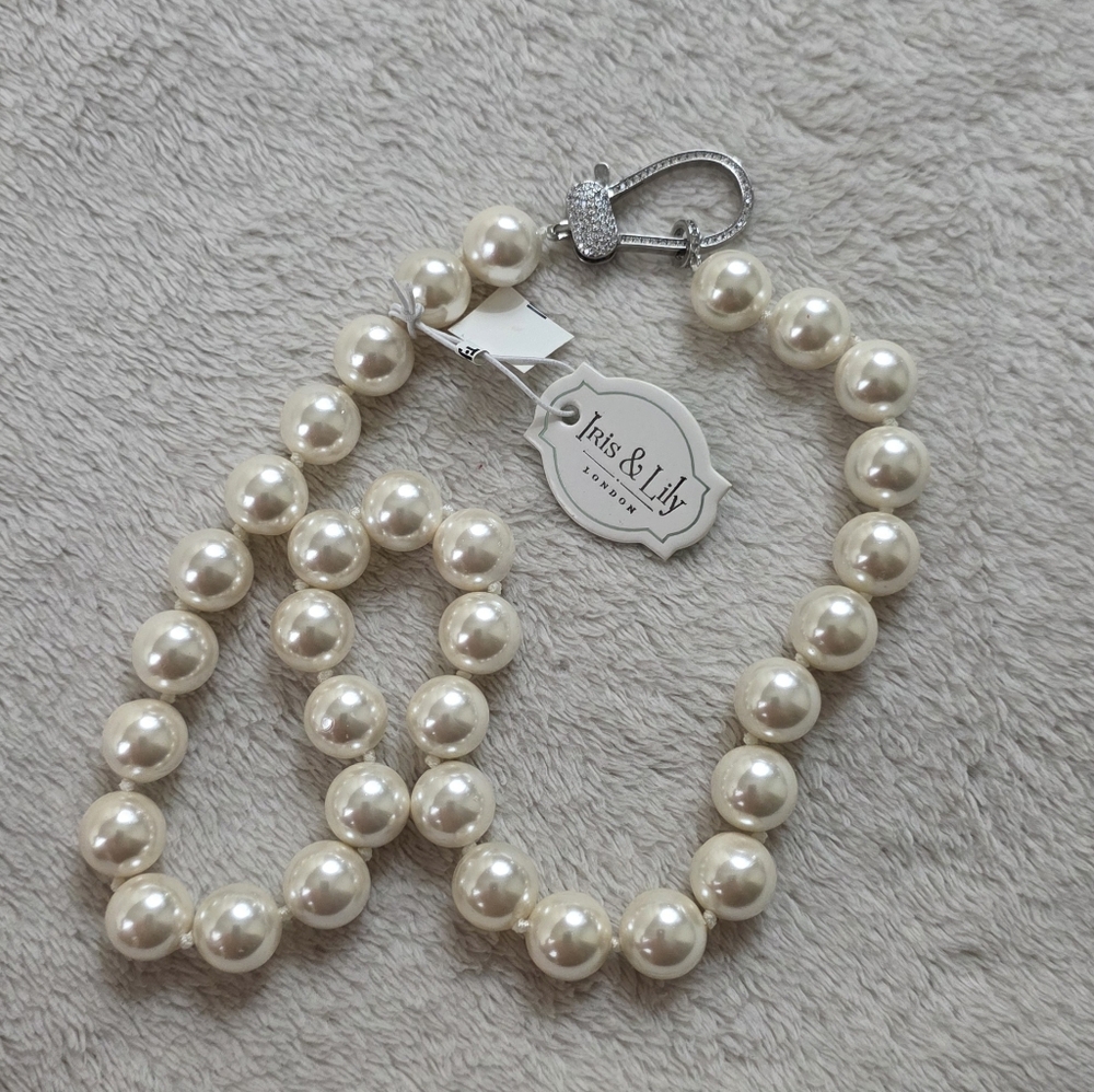 Iris & Lilly Classic Pearl Necklace NWT